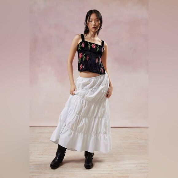 Kimchi Blue Jana Velvet Embroidered Top - Picture 5 of 10